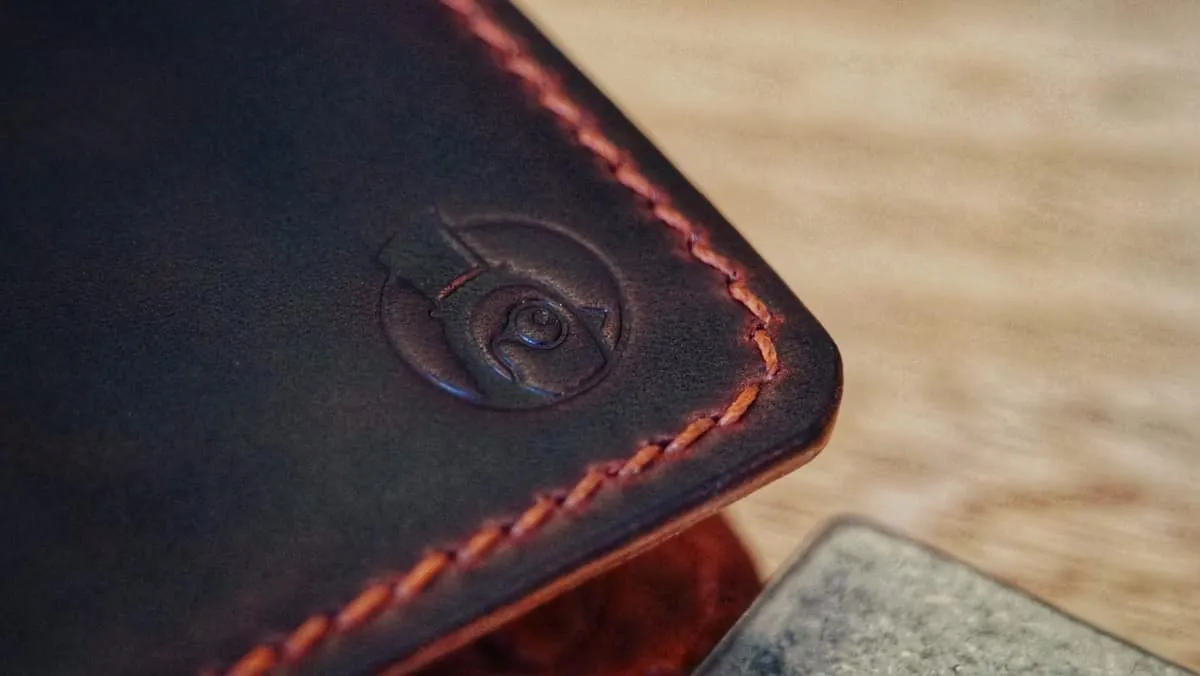 Classic - Minimalist Bi-fold Cardholder, photo 11