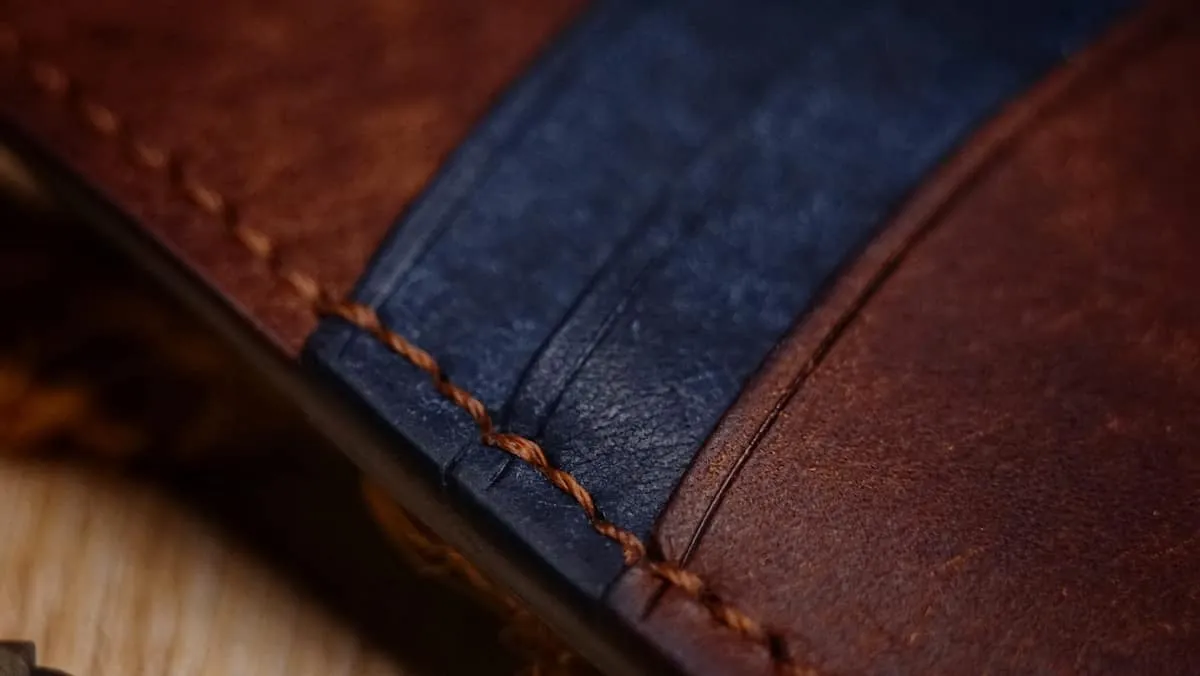 The Lumby - Double-sided cardholder, photo 12