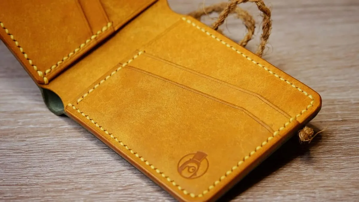 Wings 2 - Bi-fold Wallet, Yellow & Olive, photo 15