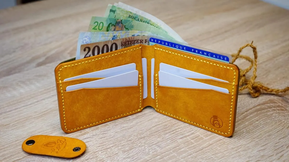 Wings 2 - Bi-fold Wallet, Yellow & Olive, photo 2