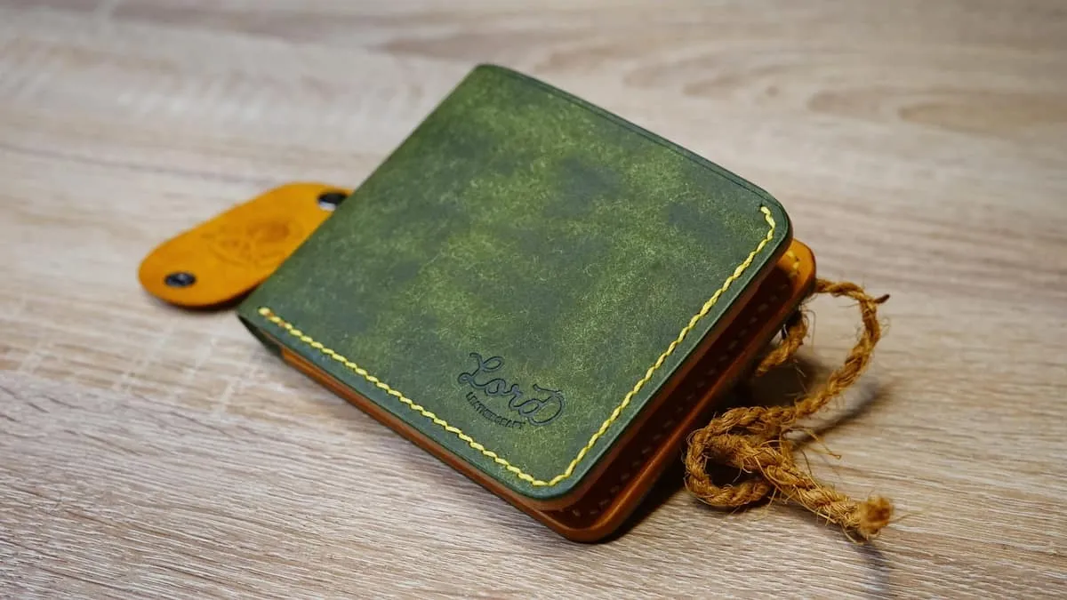 Wings 2 - Bi-fold Wallet, Yellow & Olive, photo 5