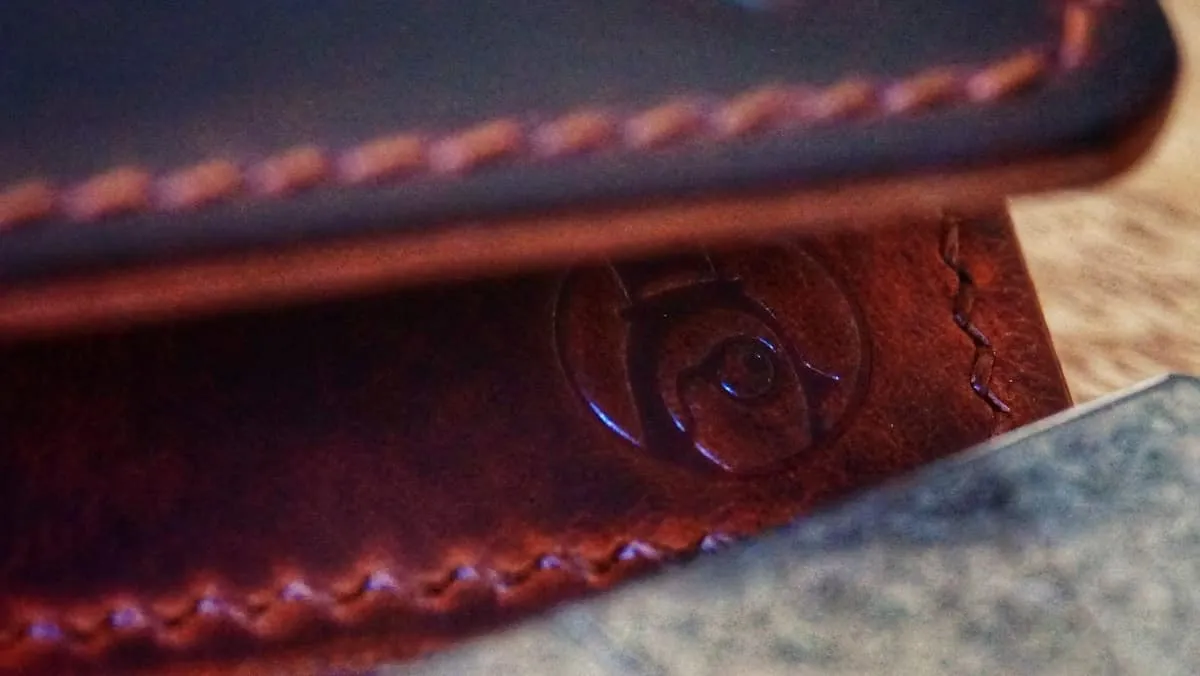 Classic - Minimalist Bi-fold Cardholder, photo 6