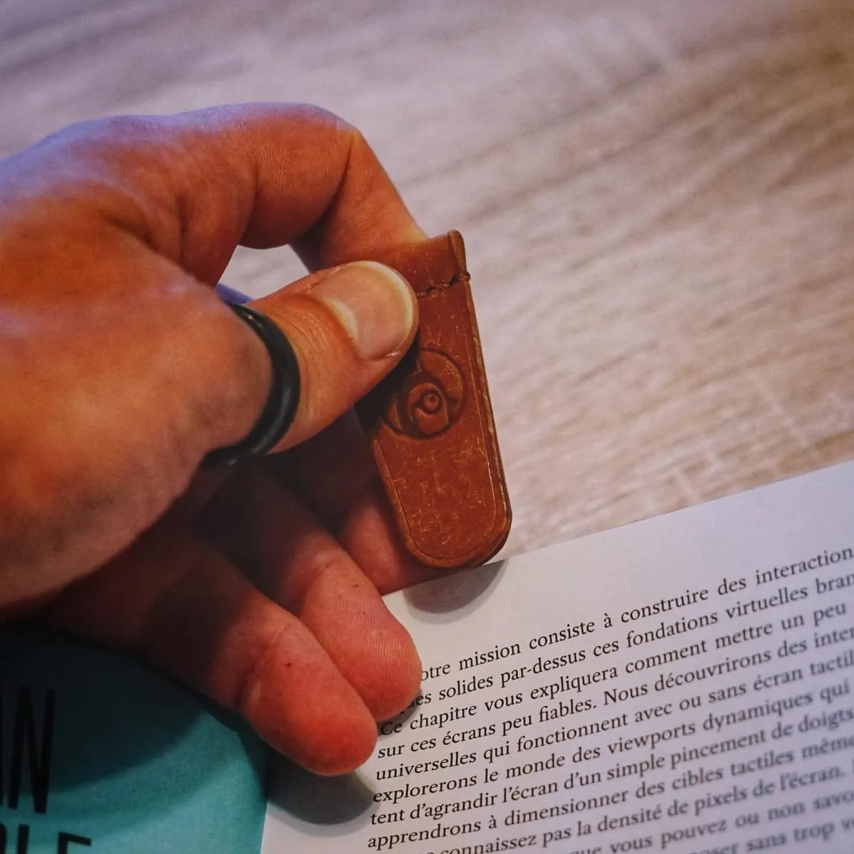 Pinch - The minimalist bookmark, photo 6