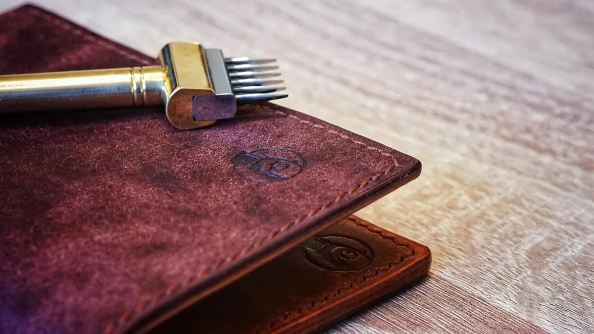 Colbys R. - A card holder and organizer, photo 8